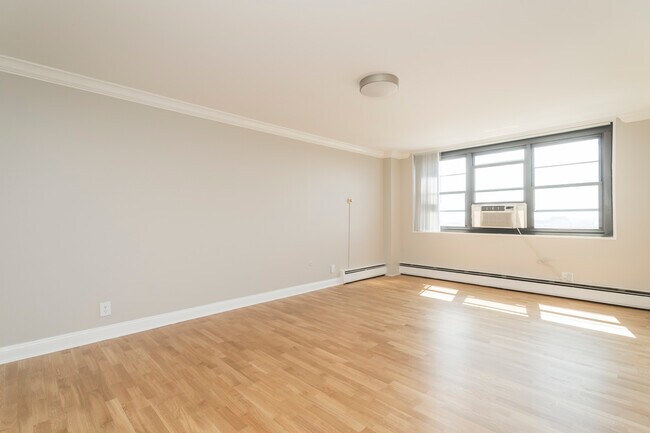 Photo - 128 G St Unit #17E