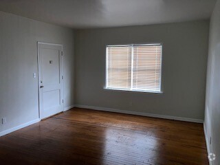 Living room - Brick Pointe Rental