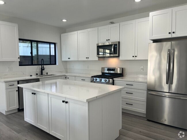 Building Photo - 2686 B St Rental