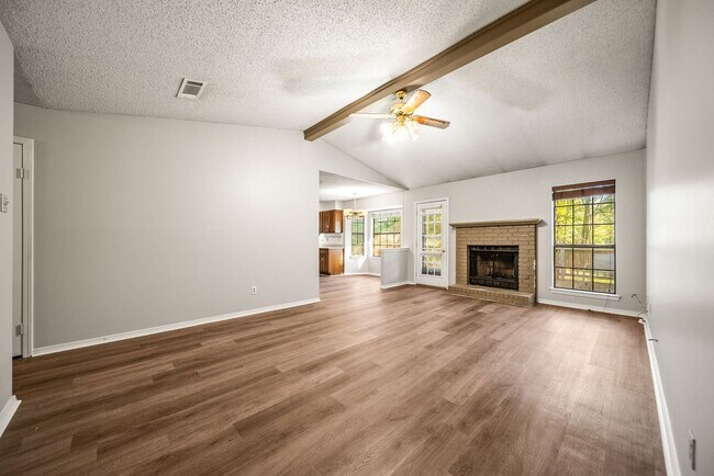 81 Oak Forest Loop