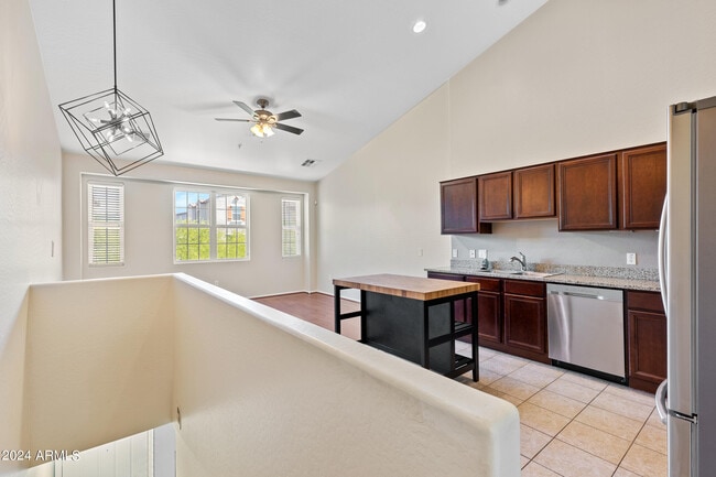 Photo - 2256 E Huntington Dr