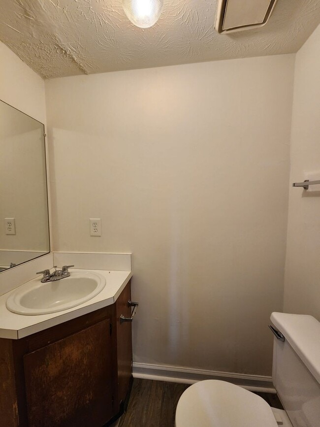 Photo - 2094-2094 Lenoa Ln Unit 2083