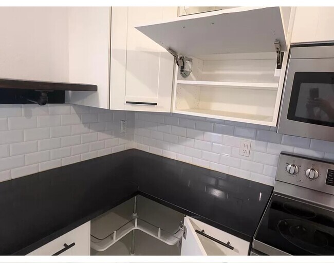 1515 Golden Poppy Ct House House - Image 