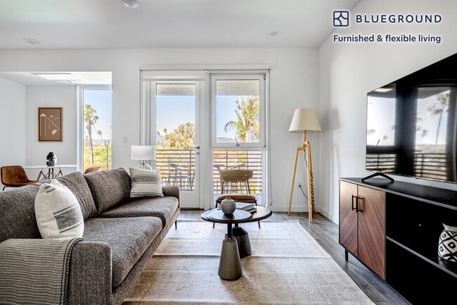 Photo - 12035 Wilshire Blvd Unidad SI FL4-ID421