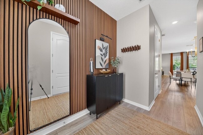 Building Photo - 700 Benoi Dr