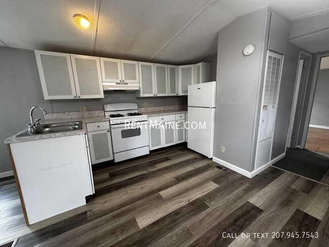 Photo - 2 Cloverleaf St