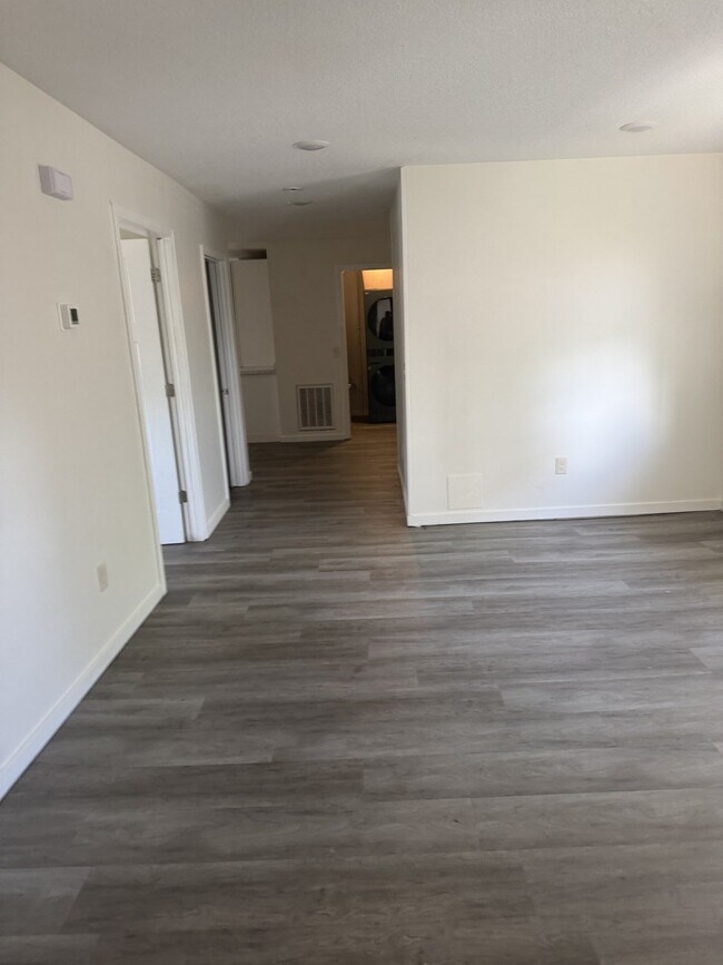 2939 California St NE Unit 2