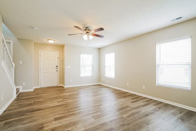 Photo - 3752 Tryon Ridge Dr