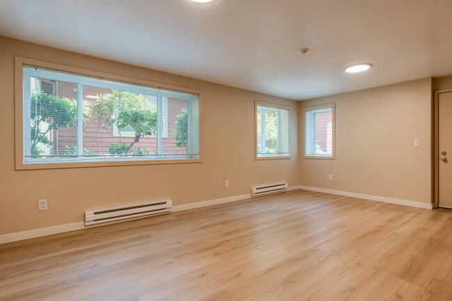 Photo - East Vista