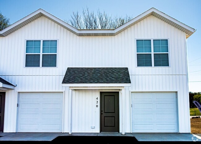 Building Photo - New 3 Bedroom / 2.5 Bathroom Townhome in D...