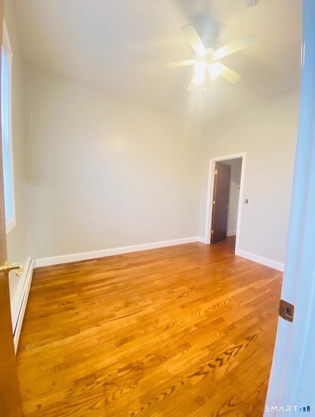 Photo - 199 Central St Unidad 203