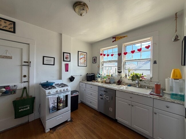 Photo - 160 Norfolk St Unit 3