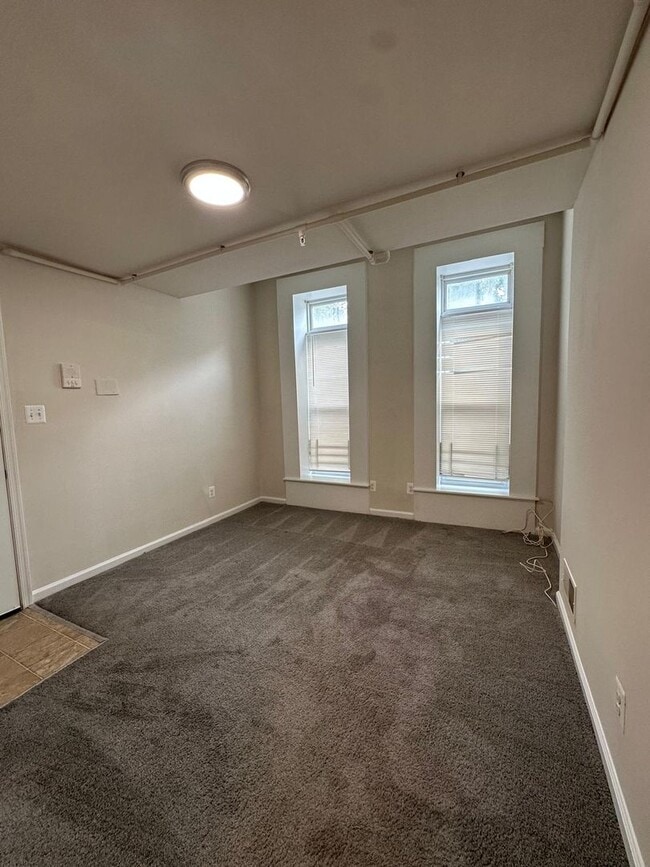 Photo - 1810 N Calvert St Unidad 2