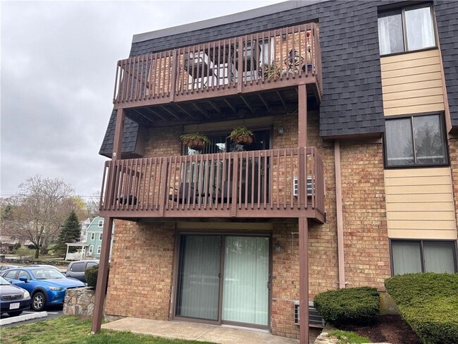 Photo - 4162 Post Rd Unit 15