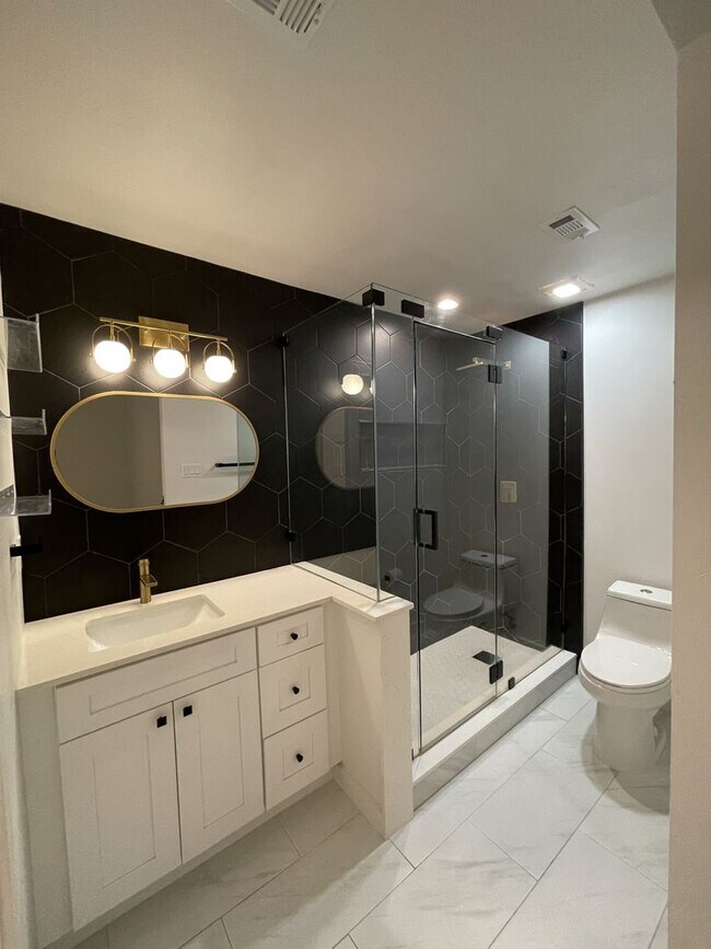 Photo - 9908 Brasher Dr Unit B