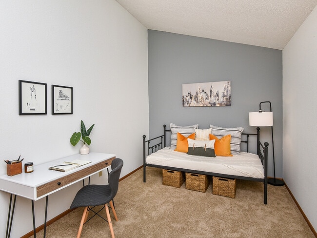 Building Photo - Bass Lake Hills Townhomes