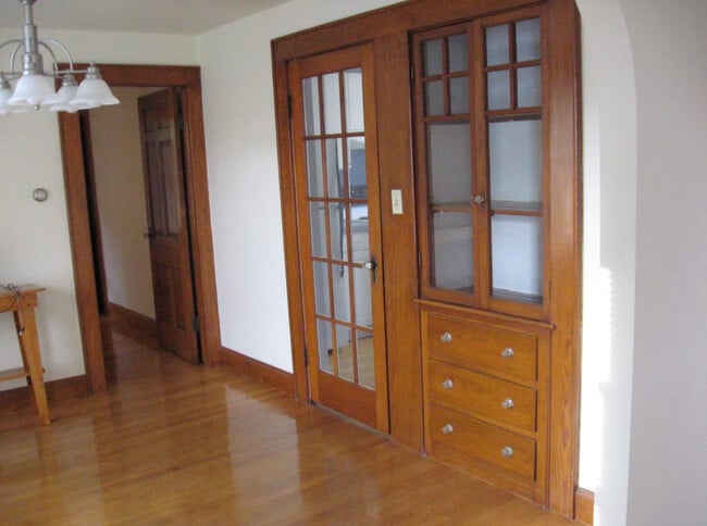 Photo - 1 Mount Pleasant St Unit 1 upper