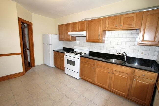 Photo - 475 Ashmont St Unit 3
