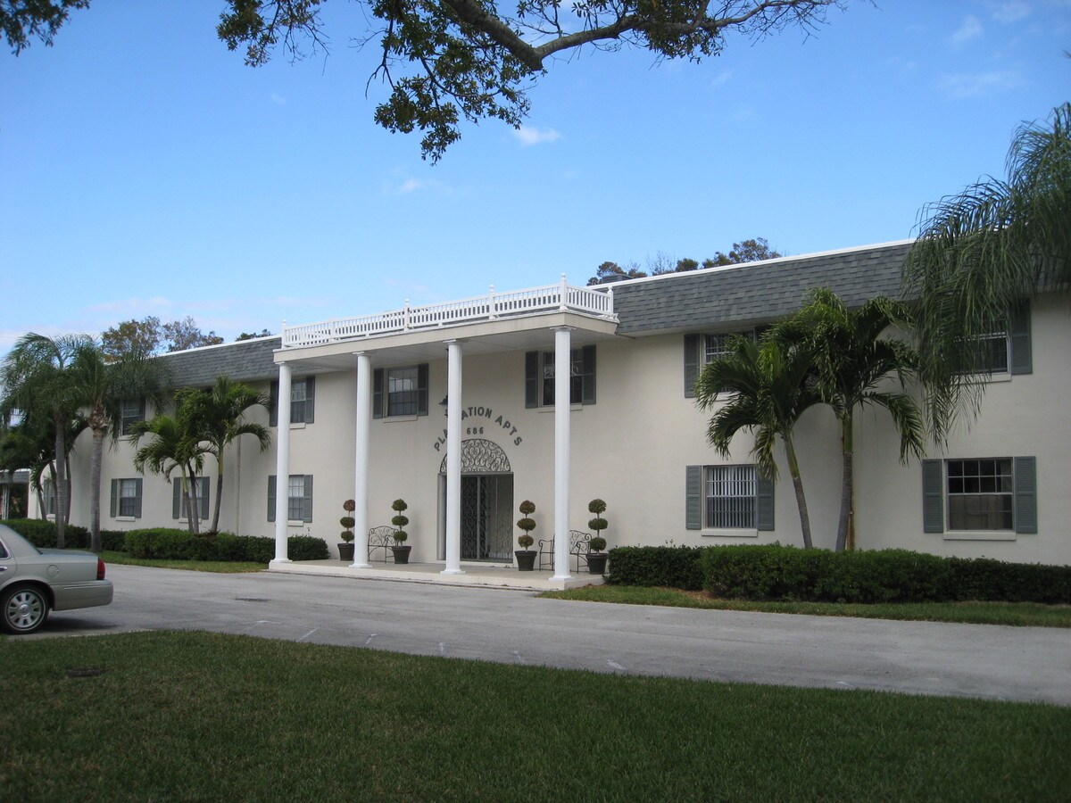 Plantation Apartments - Plantation Apartments