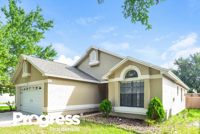 Photo - 215 River Chase Dr