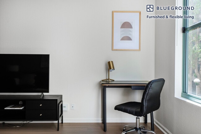 Photo - 2 Townsend St Unit FL3-ID1405