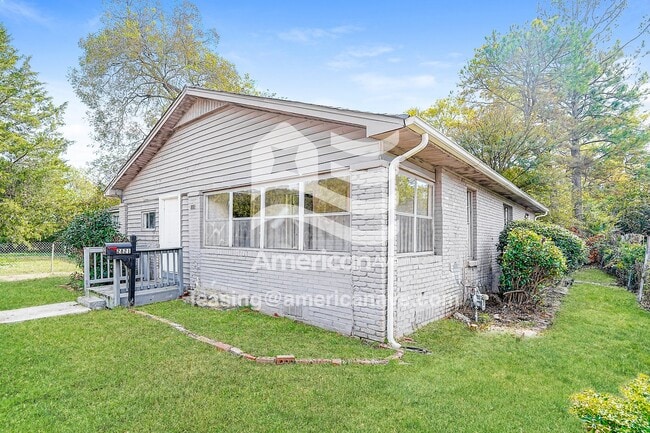 Photo - 2821 Snavely Ave SW