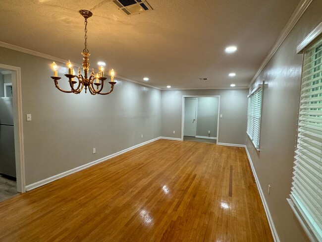 Photo - Beautifully redone!