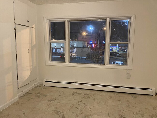 Photo - 813 7th St Apartment Unit 2