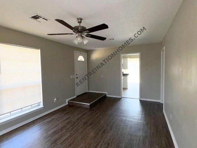 3128 Greenbrier Terrace