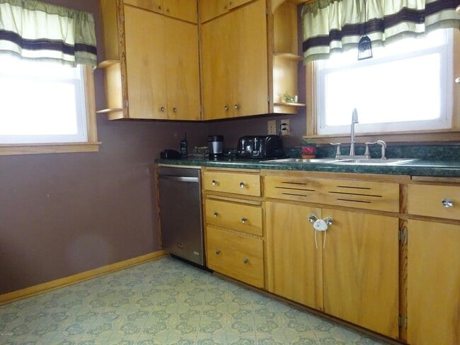 Photo - 116 S Sherwood St