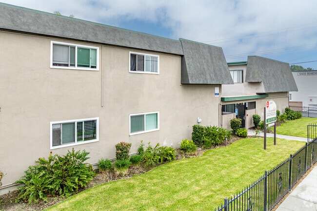 12417 Benedict Ave.