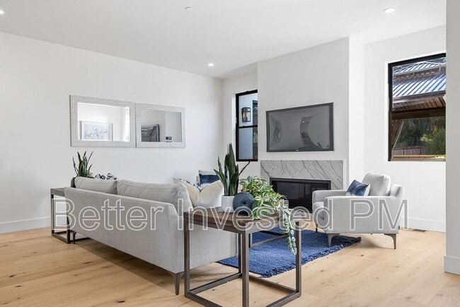 Photo - 2012 Eagle Ct