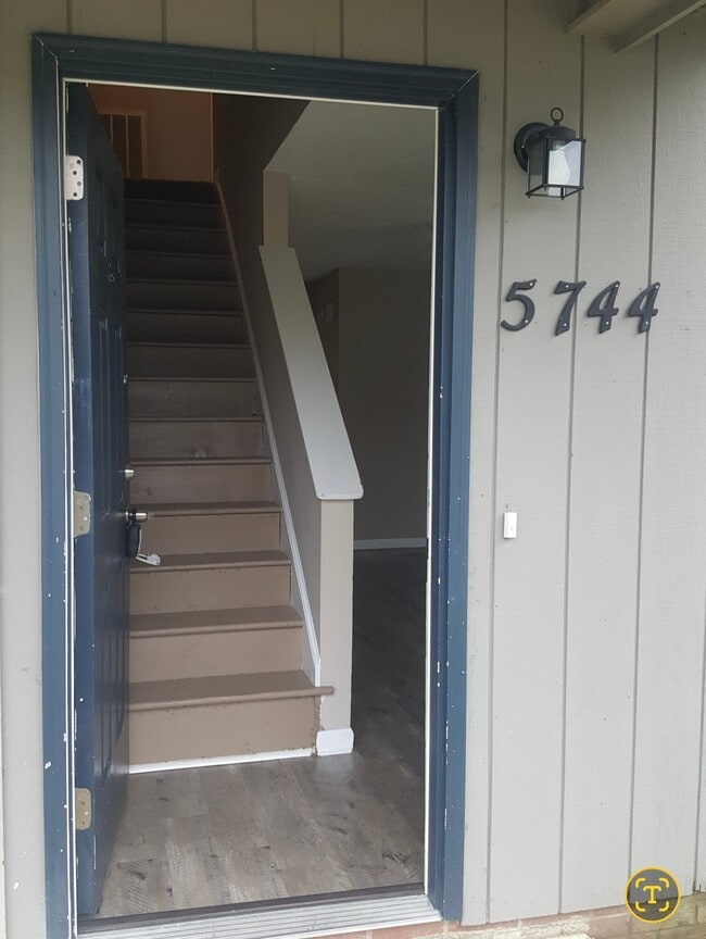 Photo - 5744 Aftonshire Dr