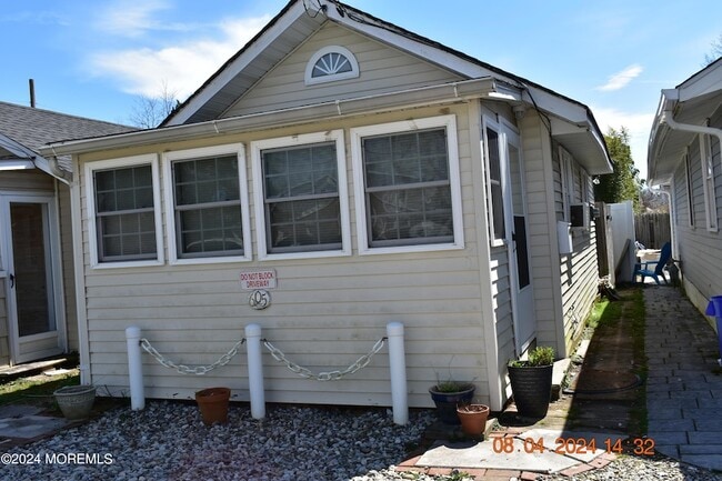 Photo - 605 Central Ave