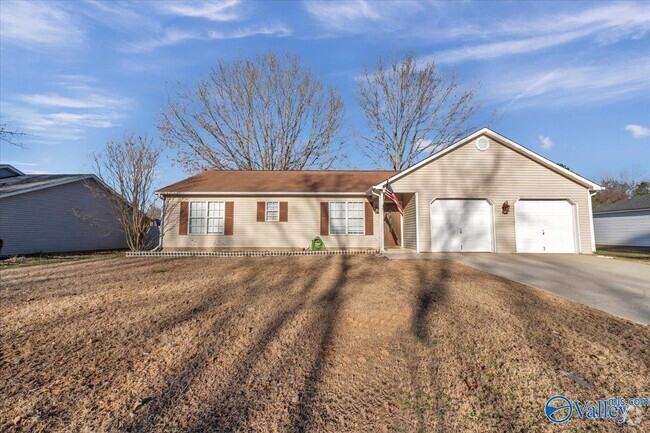 Building Photo - 316 Buffalo Creek Dr Rental