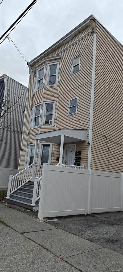 Photo - 104 Winnikee Ave Unit 3