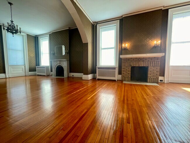 52 Genesee St Unit 1