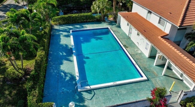 Photo - 2730 Forest Hills Blvd Unit 104