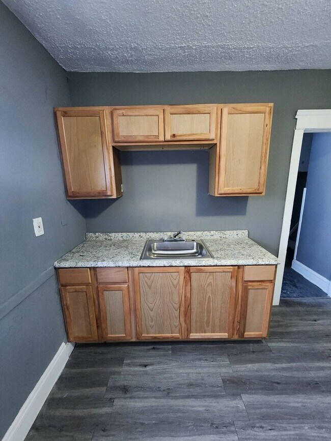 Photo - 4291 E 114th St Unidad 1