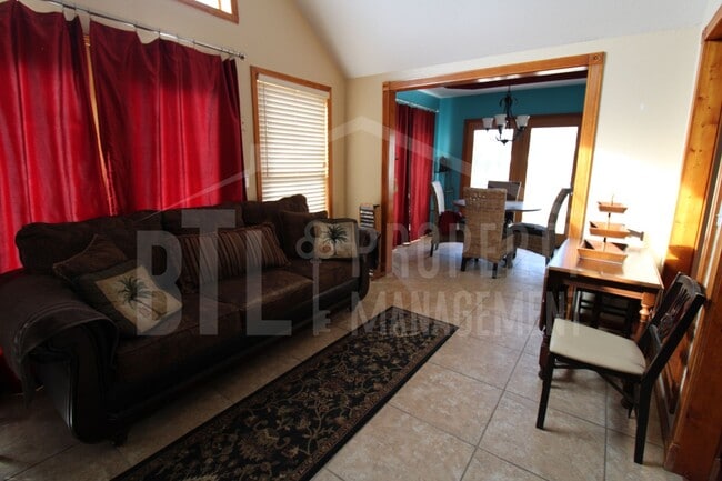 Photo - 4-bedroom, 3.5-bath home in Kirbyville, MO.