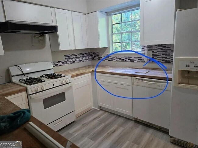 Photo - 5644 Singleton Rd
