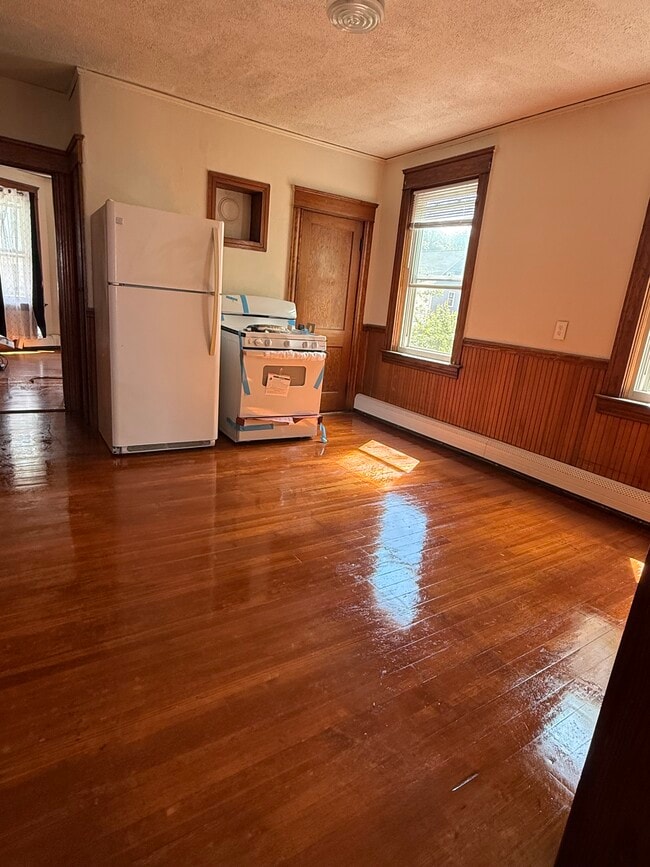 Photo - 169 Jewett St Unit Jewett second floor