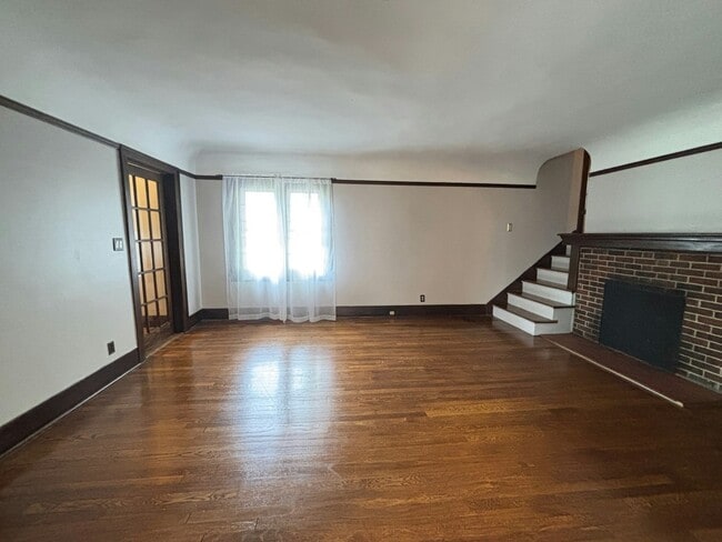 Photo - 1269 Leroy St
