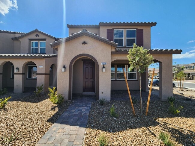 Building Photo - Gorgeous 3bed/2.5bath/2Car home located in Insirada