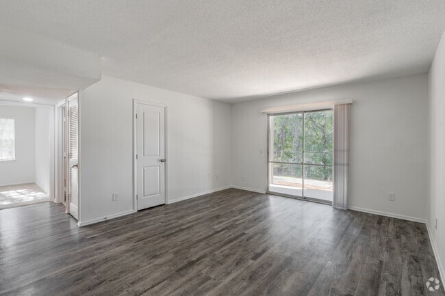 2BR, 1BA - 960SF - Living Room - Ravenwood Hills