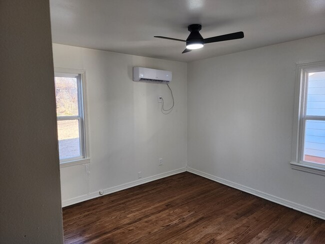 Photo - 1017 S Holly Dr