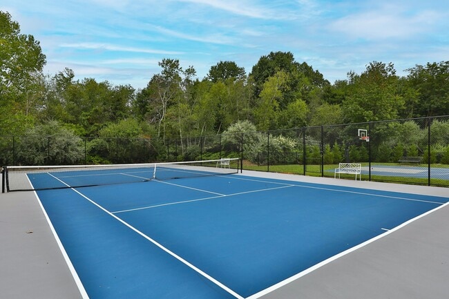 Tennis Court - Claridge Court Apartments