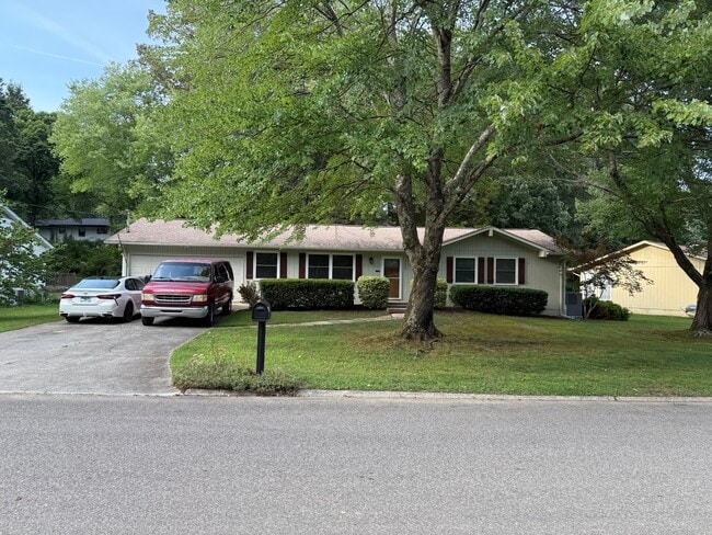 Building Photo - 5939 Westmere Dr Rental