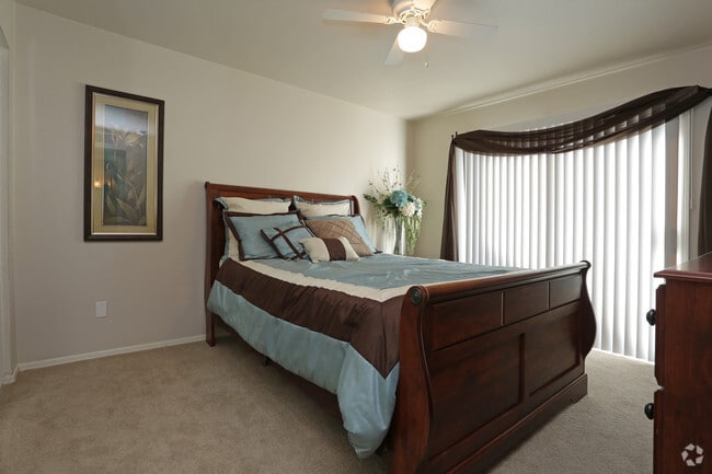 Partenza - 2BR, 1BA Primary Bedroom - Partenza on Highland