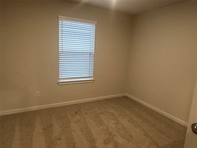 Photo - 32935 Turning Springs Dr